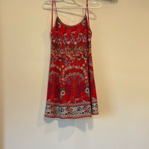 Used zip dress
Flower print 
Spaghetti strap